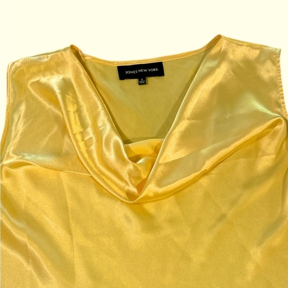 Jones New York Sleeveless Top Size 8 Yellow Draped Cowl Neckline Silky Finish - Picture 8 of 8